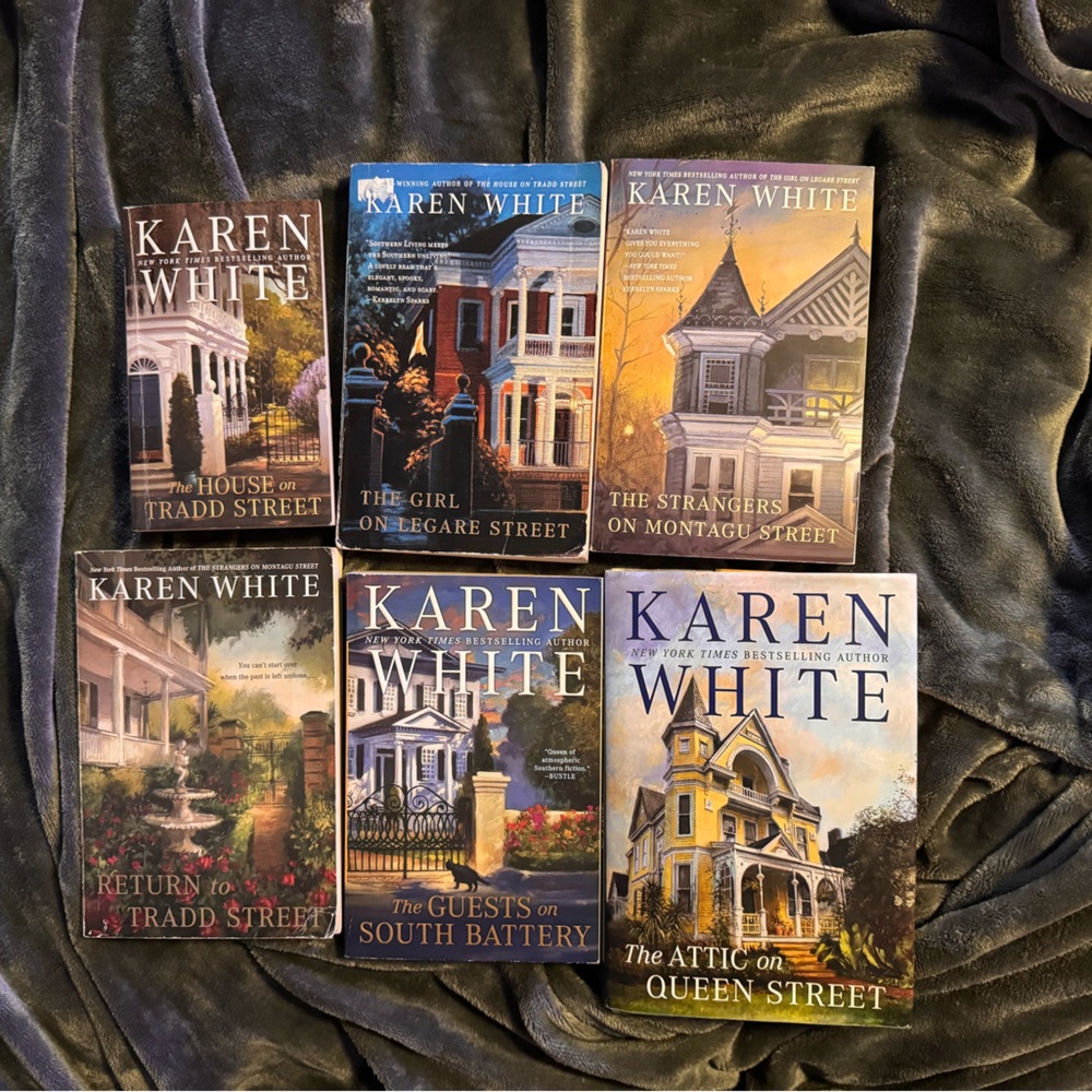 Karen White Author, 6 of 7 books in the Tradd Street Series